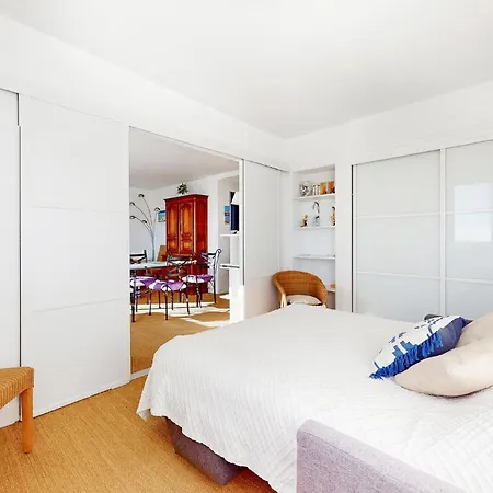 Amazing In With Kitchen