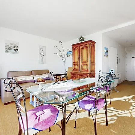 Amazing In With Kitchen Apartment Royan