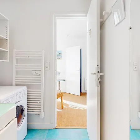 Apartment Amazing In With Kitchen
