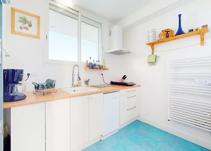 Apartment 2 Bedroom Awesome In Royan